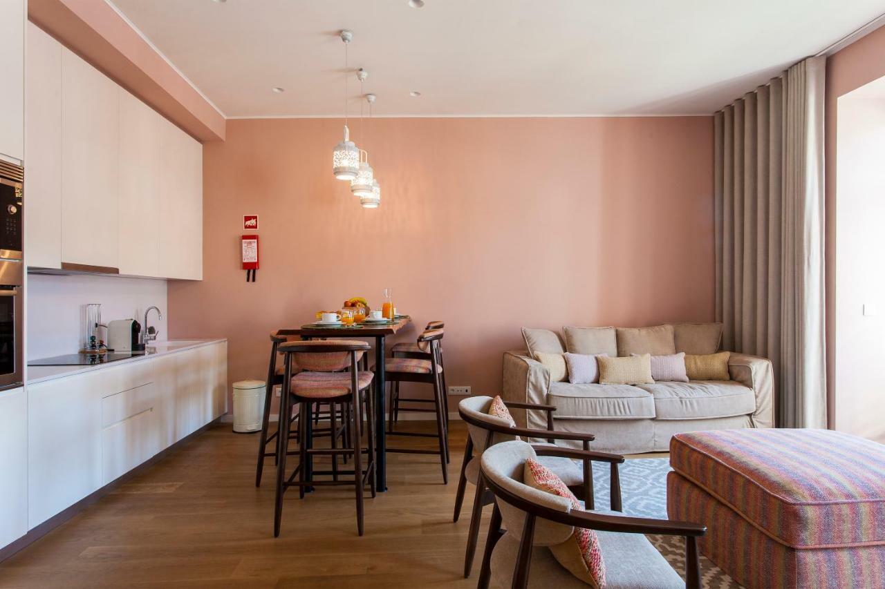 Joivy Sublime 2Br Apt On Restauradores Square Nearby Rossio Station Apartment ลิสบอน ภายนอก รูปภาพ