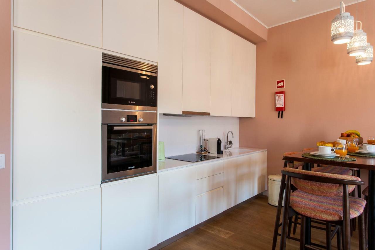 Joivy Sublime 2Br Apt On Restauradores Square Nearby Rossio Station Apartment ลิสบอน ภายนอก รูปภาพ